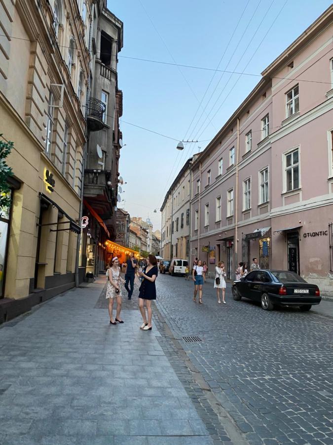 Квартира В Центрі На Вулиці Лесі Українки 19 Liov Exterior foto